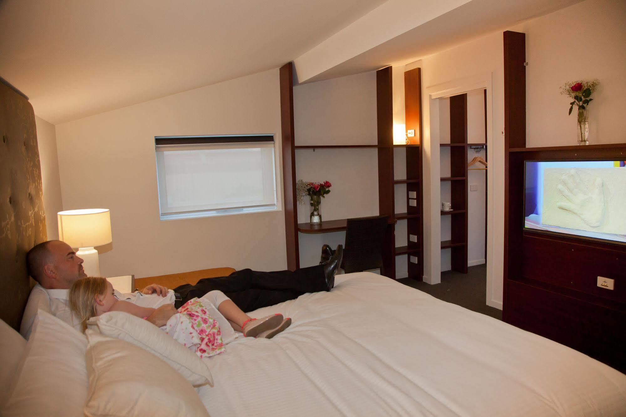 וויונג Grand Hotel And Studios מראה חיצוני תמונה