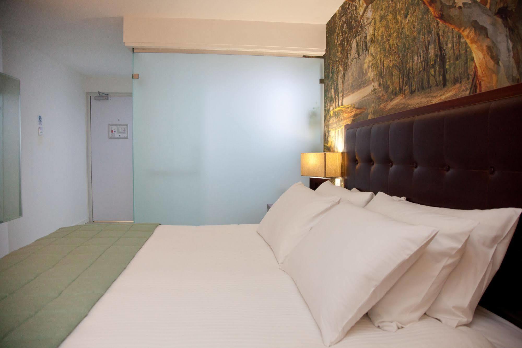 וויונג Grand Hotel And Studios מראה חיצוני תמונה
